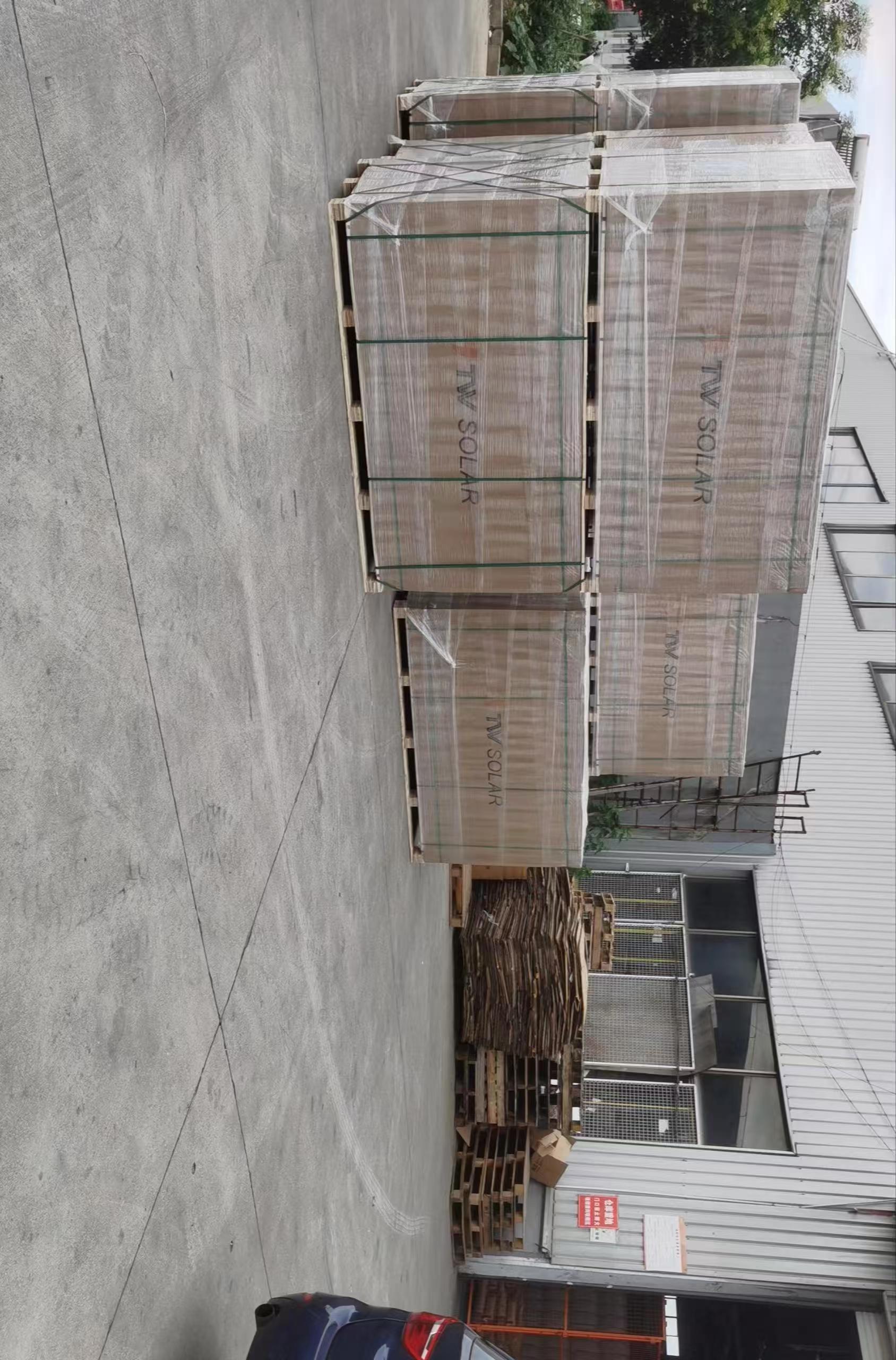 Solar equipment export packing from Shanghai warehouse