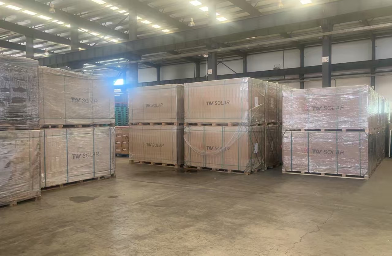 Econo Solar shipment with full export documentation
