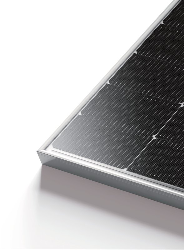 LONGi HBD bifacial solar module